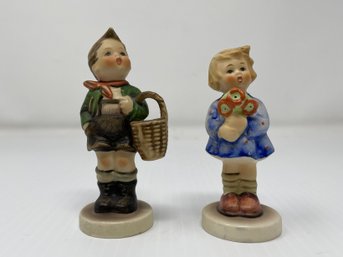 PR OF VINTAGE HUMMEL FIGURINES