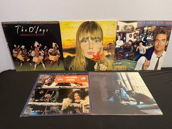 ASSORTED COLLECTION OF VINTAGE VINYL #29