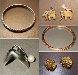 ASSORTED COLLECTION OF JEWELRY