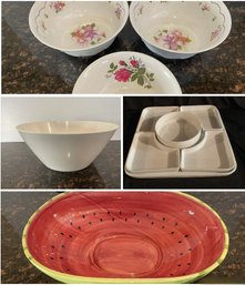 11PC ASSORTMENT OF BOWLS AND SERVING BOWLS