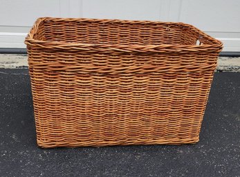 POTTERY BARN KIDS WICKER BASKET WITH LID