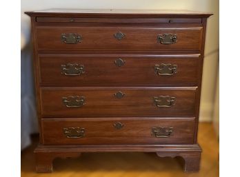 4 DRAWER ANTIQUE DRESSER BY PENNSYLVANIA HOUSE