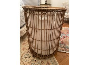 VINTAGE WOVEN RATTAN HAMPER WITH LID