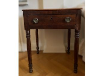 ANTIQUE 1 DRAWER SIDE TABLE