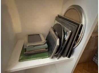 COLLECTION OF ASSORTED PICTURE FRAMES