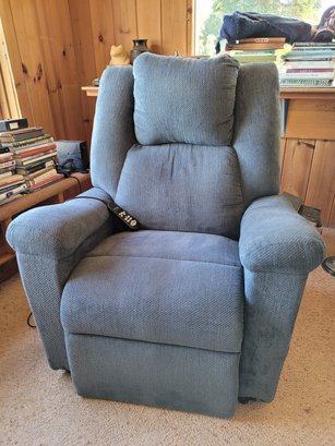 R3 Ultra Comfort Power-lift Chair With Flat Reclining Feature