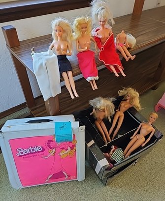 R8 Lot To Include Variety Of Well-loved Barbies And Two Carrying Cases