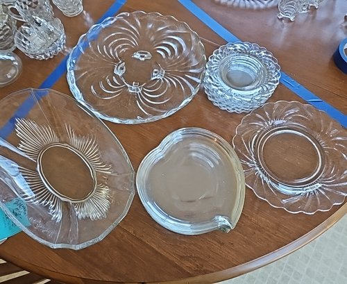 R9 Vintage Glass Plates And Bowl