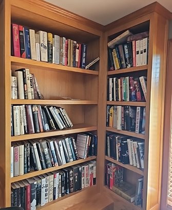 R8 Lot To Include Ten Shelves Full Of Books