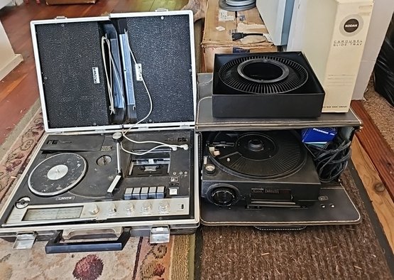 R1 Vintage Lantz Cassette/stereo System And Kodak Carousel 750H Projector With Slide Tray