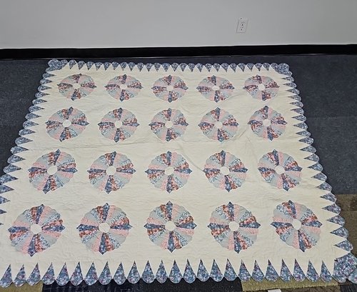 BNH Lot To Include One Medium Quilt