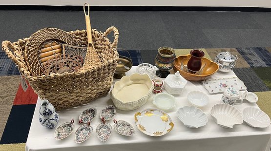Loose Weave Woven Basket, Mosaic Vase, Wooden Pod Bowl, Wicker Wall Hanging Basket, Milk Glass Dish