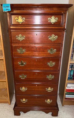 R8 Lexington Furniture Lingerie Chest Measures Approx 4ft 3.5in X 2ft X 1ft 5in