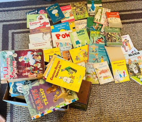 R11 Collection Of Vintage Children's Books At Varying Reading Levels