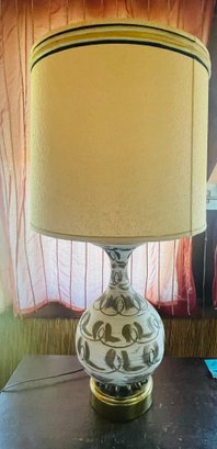 R4 Midcentury Ceramic Table Lamp (1/2)