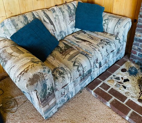 R4 Loveseat With Two Pillows