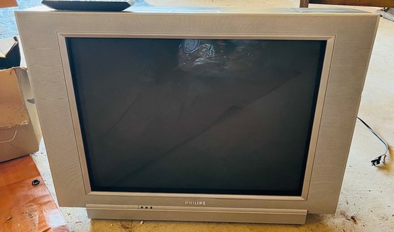 R0 Philips 27PT64 27in Flat Screen TV W/Remote