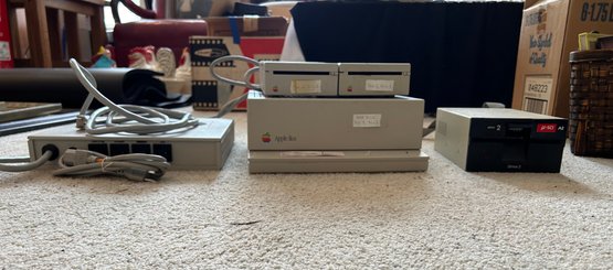 R7 Old Apple Computer, Computer Straps, Disk Drives, Keyboard And Mouse, Star Saga One Role Playing Game, Gami