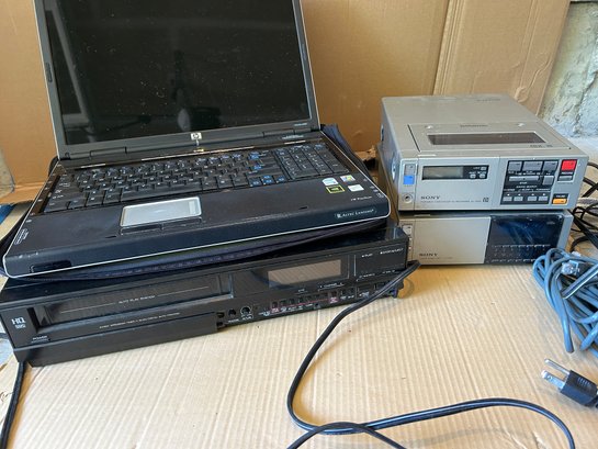 R0 Windows XP Media Center 2005, MGA Video Cassette Recorder, Sony Video Cassette Recorder, Sony Tuner Timer
