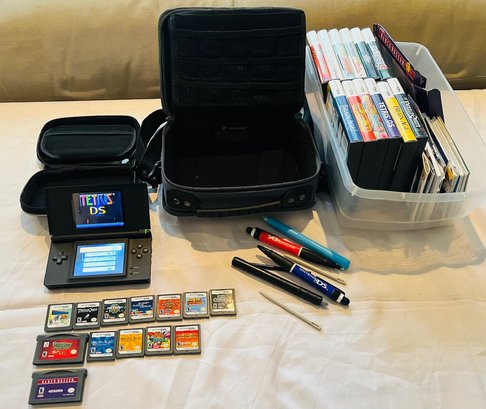 R7 Nintendo DS Player With Games And Extras Cases