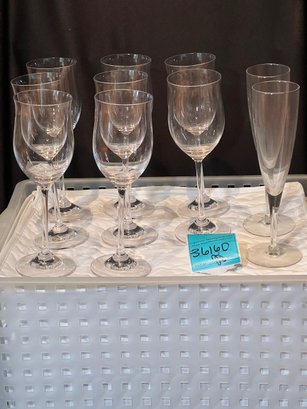 R6 Waterford Crystal Stemware And Storage Container