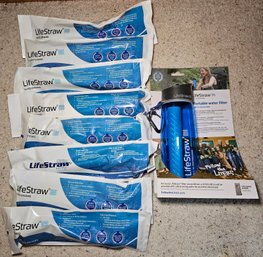 R8 - LifeStraw Portable Water Filter Bottle And Replacement Filters