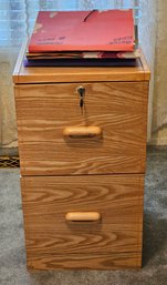 R7 Filing Cabinet With File Folders
