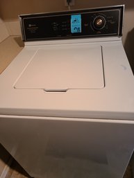 Maytag XL Capacity Washer. In Working Conditions At The Time Of Lotting