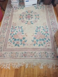 Area Rug Measuring About 5ft X10ft
