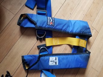 Weighted Belt With 4 Weights. 2 Adult Universal Inflatable Convertible Pfd. Type II Performance