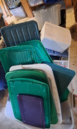 R00 Assorted Plastic Tubs And Lids, Collapsible Plastic Storage Bins.