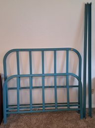 R2  1900's Iron Double Bedframe (according To Owner)