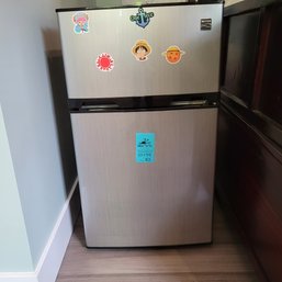 R3 Kenmore Mini Refrigerator