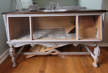 R14 Small Animal Hutch In An Antiqued Style