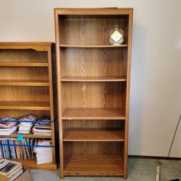 R7 Bookcase With 4 Shelves, Only 3 Are Adjustable And Seiko Clock