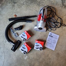 R00 Dirt Devil Classic Portable Vacuum With Hepa Filters