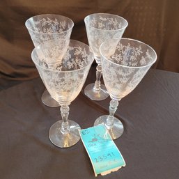 R2 Vintage Fostoria Claret Wine Glasses. Set Of Four Chintz Motif Stemware. Fine Dining.