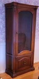 R2 Vintage Display Cabinet With 3 Glass Shelves