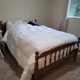 R3 Full/double Maple Bed Frame, Mattress And Linens
