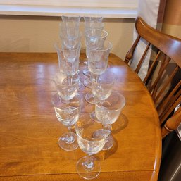 R3 Assorted Glassware Set Of 8 And Set Of 6