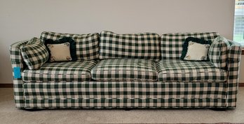 R1 Full Sized Couch With Removable Pillows And Cushions