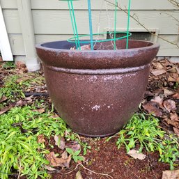 R00 Large 22' Plastic Pot With Ivy