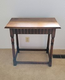 R10 Accent Table