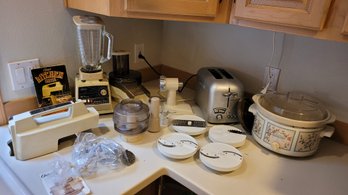 R2 Delonghi Toaster, Rival Crock-pot Slow Cooker, Oster Kitchen Center And Attachments