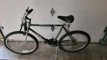 R0 Huffy Mountain System 18 Speed Mountain Bike With Shimano SiS Gearing