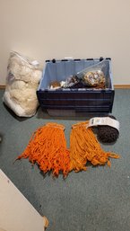 R8 Bin Of Assorted Yarn