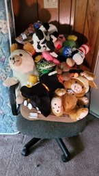 R2 Adjustable Office Chair With Assorted Stuffed Animals