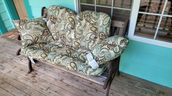 R00 Wooden Bear Shoe Cleaner And Front Porch Bench With Cushions
