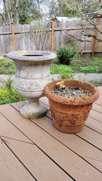 R00 Resin Planter With Potting Soil And Terra Cotta Style Resin Planter With Potting Soil