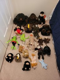 R17 Collection Of Stuffed Monkeys And Other Stuffed Animals